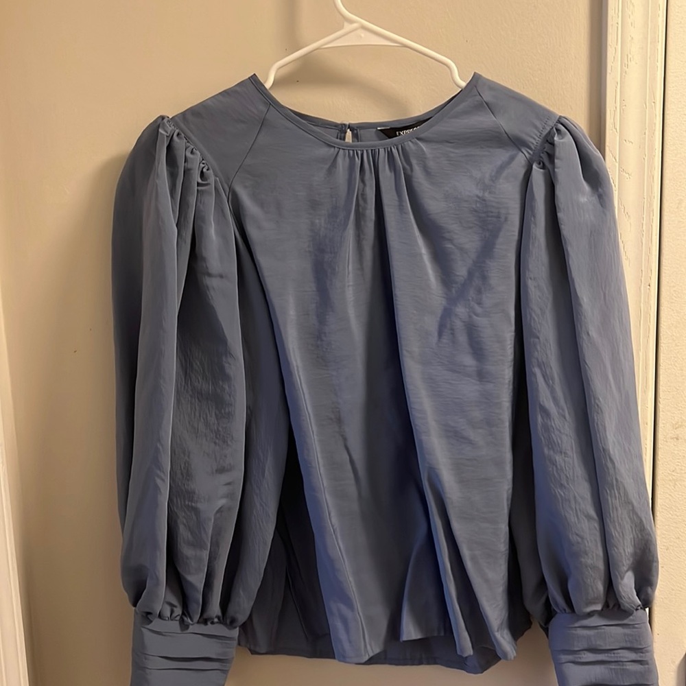 Express puff sleeve top